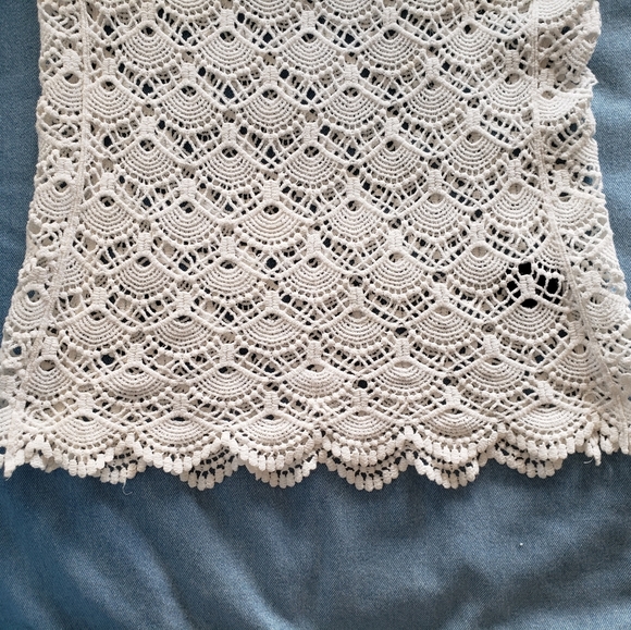 🏝 BCBG Max Azria cute white cotton top size S/M - Picture 6 of 6